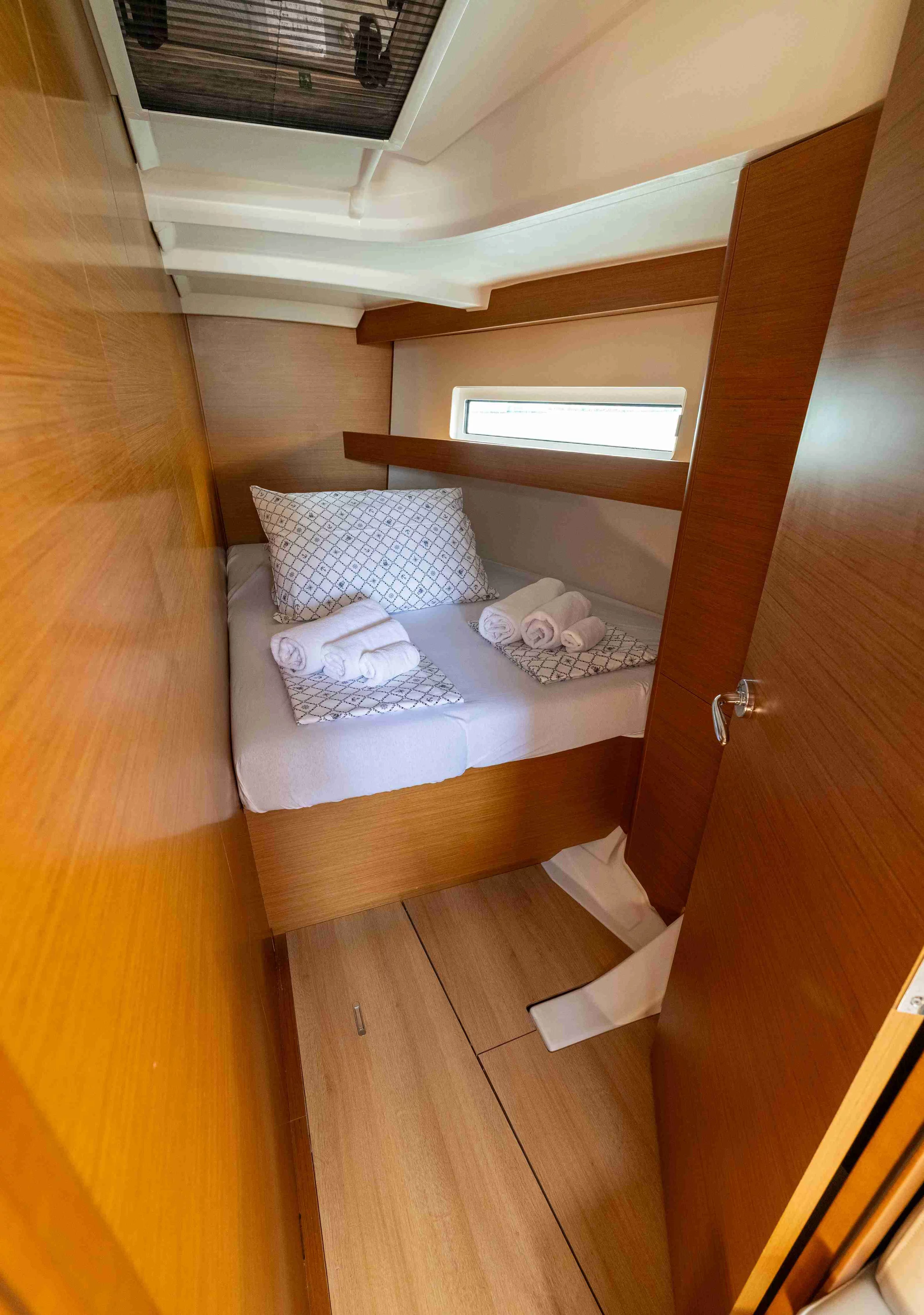Sun Odyssey 440 (Karla)  - 15