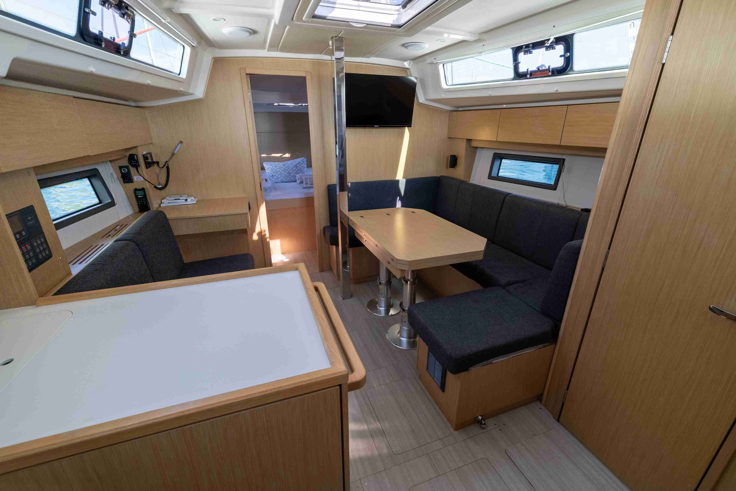 Photo #13 - Bavaria C38 (Euphoria) in Drage - 43017