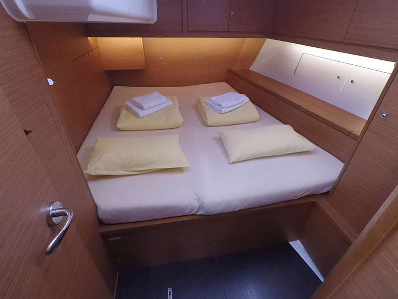 Dufour 470 - 4 cab. — photo 8
