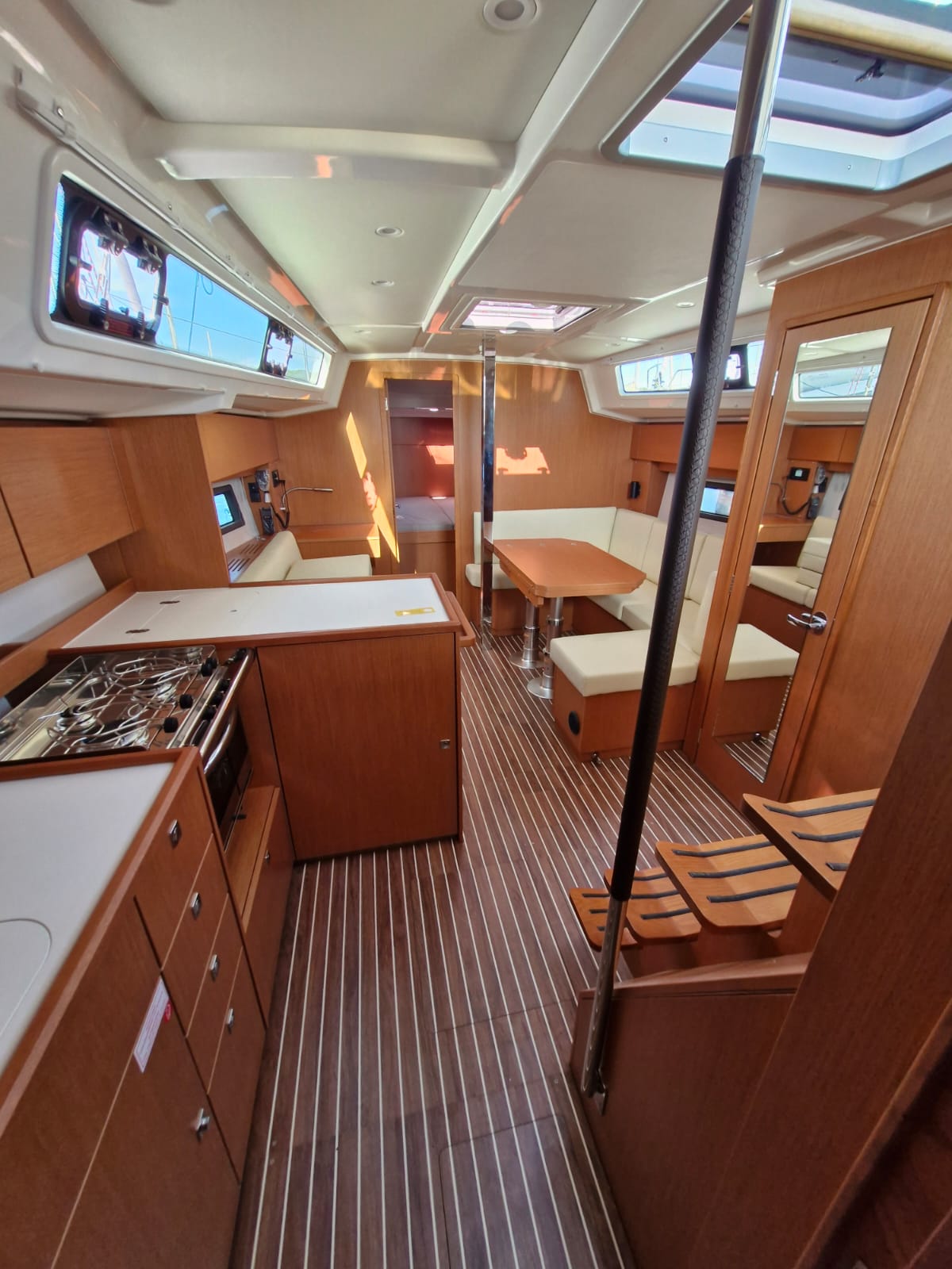 Photo #7 - Bavaria C38 (Williams) in Pula - 43059