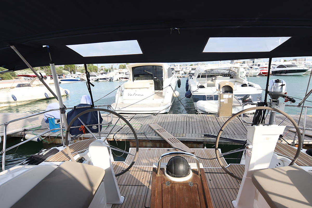 Photo #25 - Bavaria Cruiser 51 - 4 cab (Wild at sea) en Elliniko - 43084