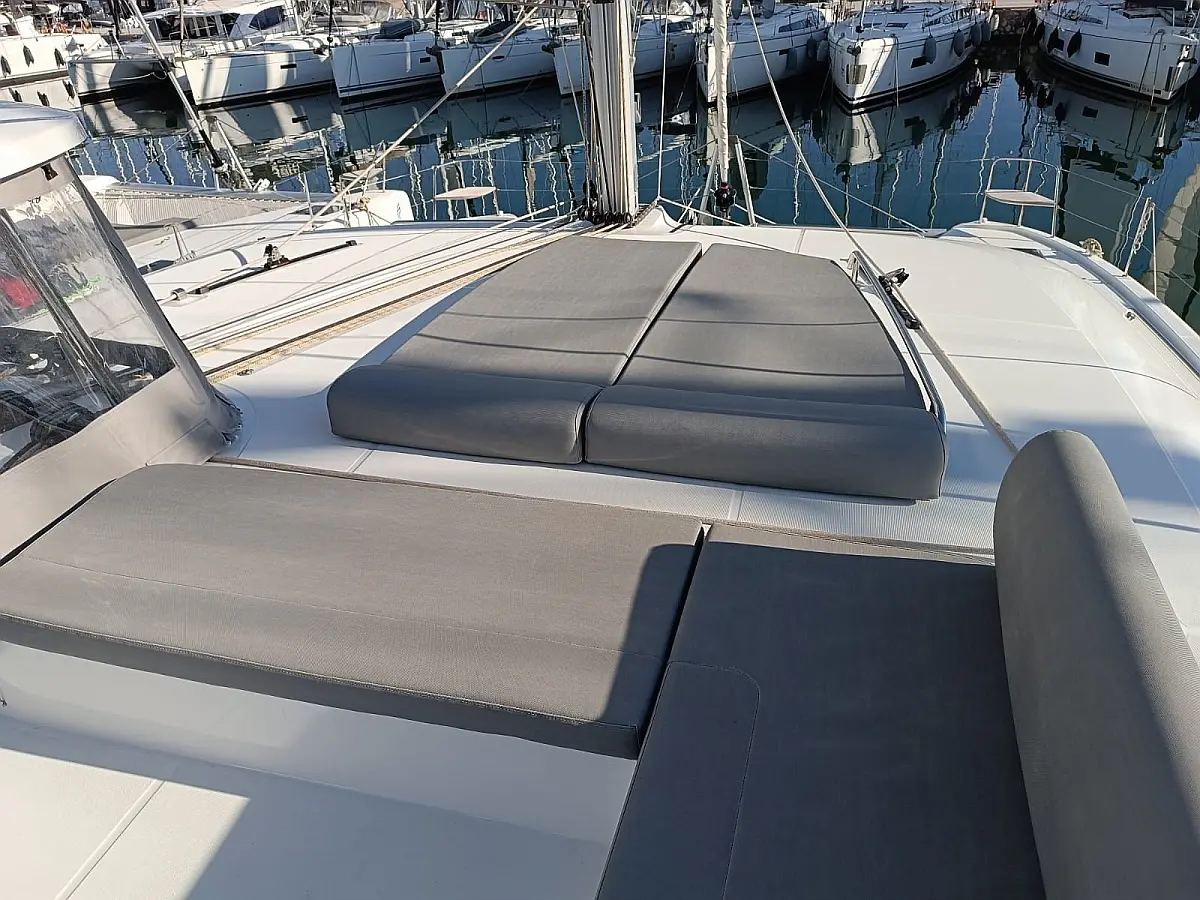 Lagoon 43 - 4 + 2 cab. — photo 9