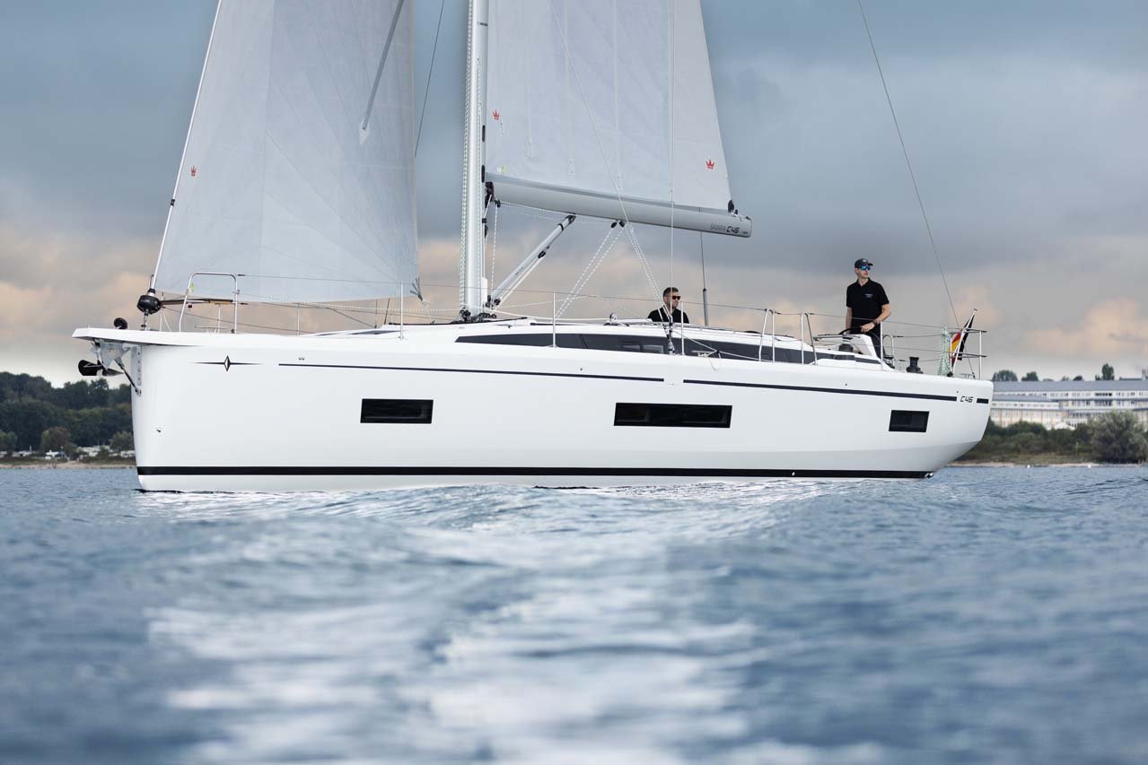 Photo #1 - Bavaria C46 - 5 cab. (Vela) in Biograd - 43111