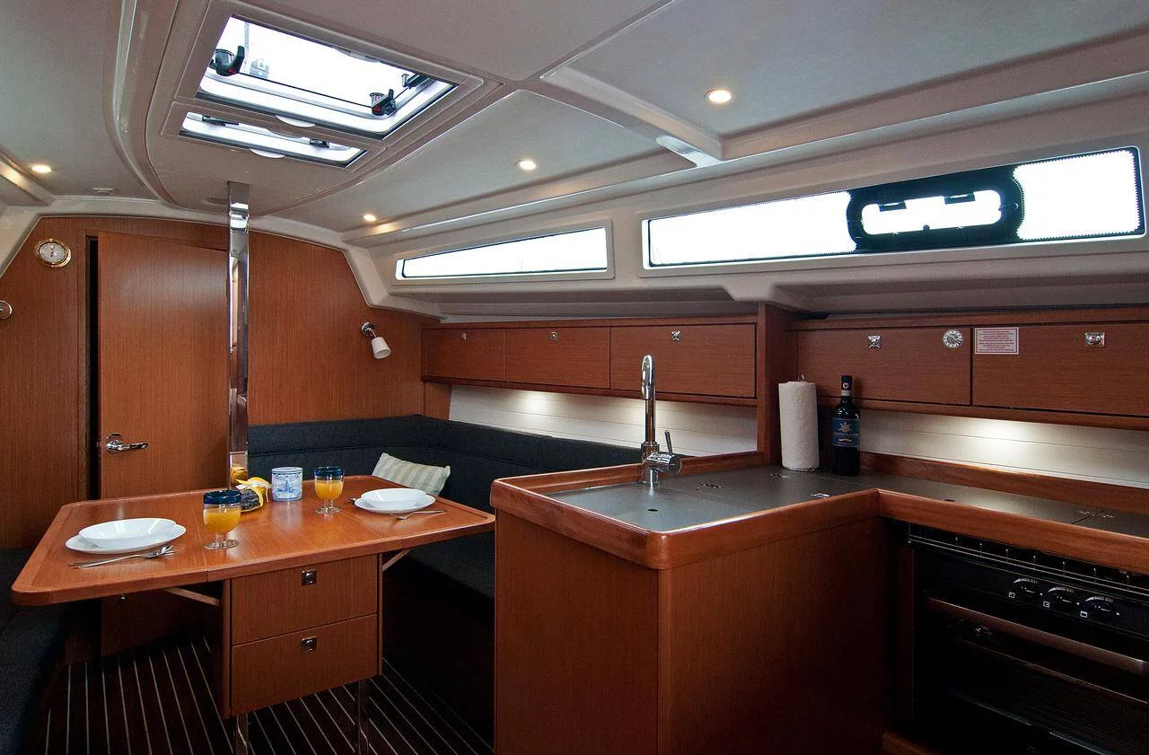 Bavaria Cruiser 34 (Adria Maša)  - 4