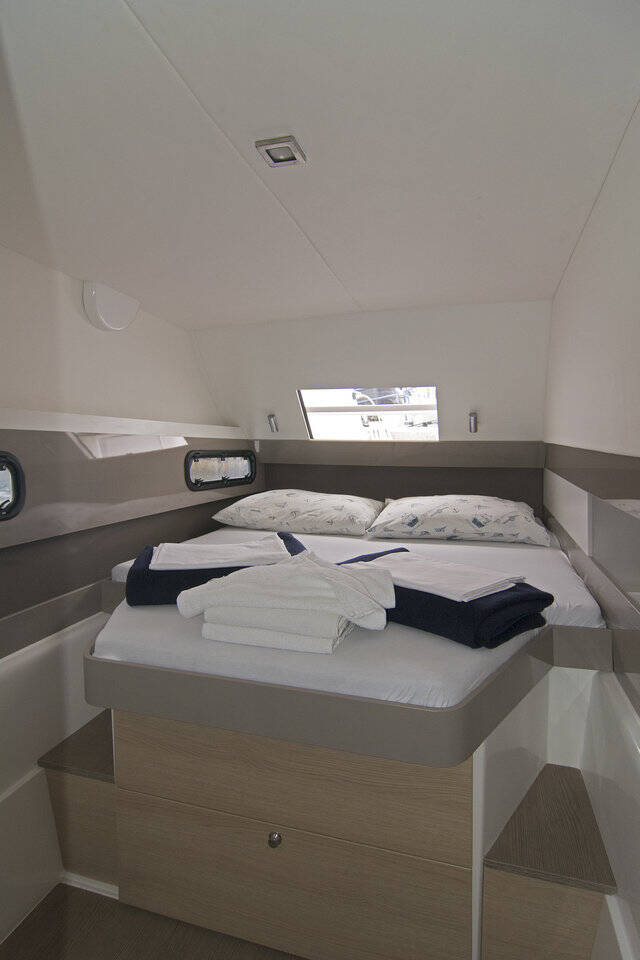 Photo #11 - Bali 4.1 - 4 cab. (Adria Sunset) in Split - 43126
