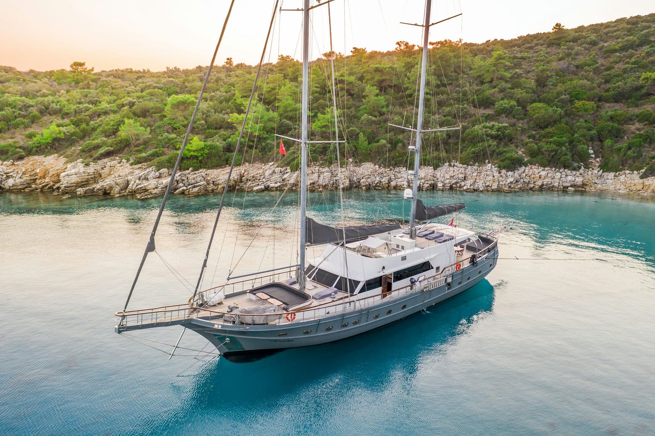 Photo #1 - Virtuoso (Virtuoso) in Lavrion - 43157