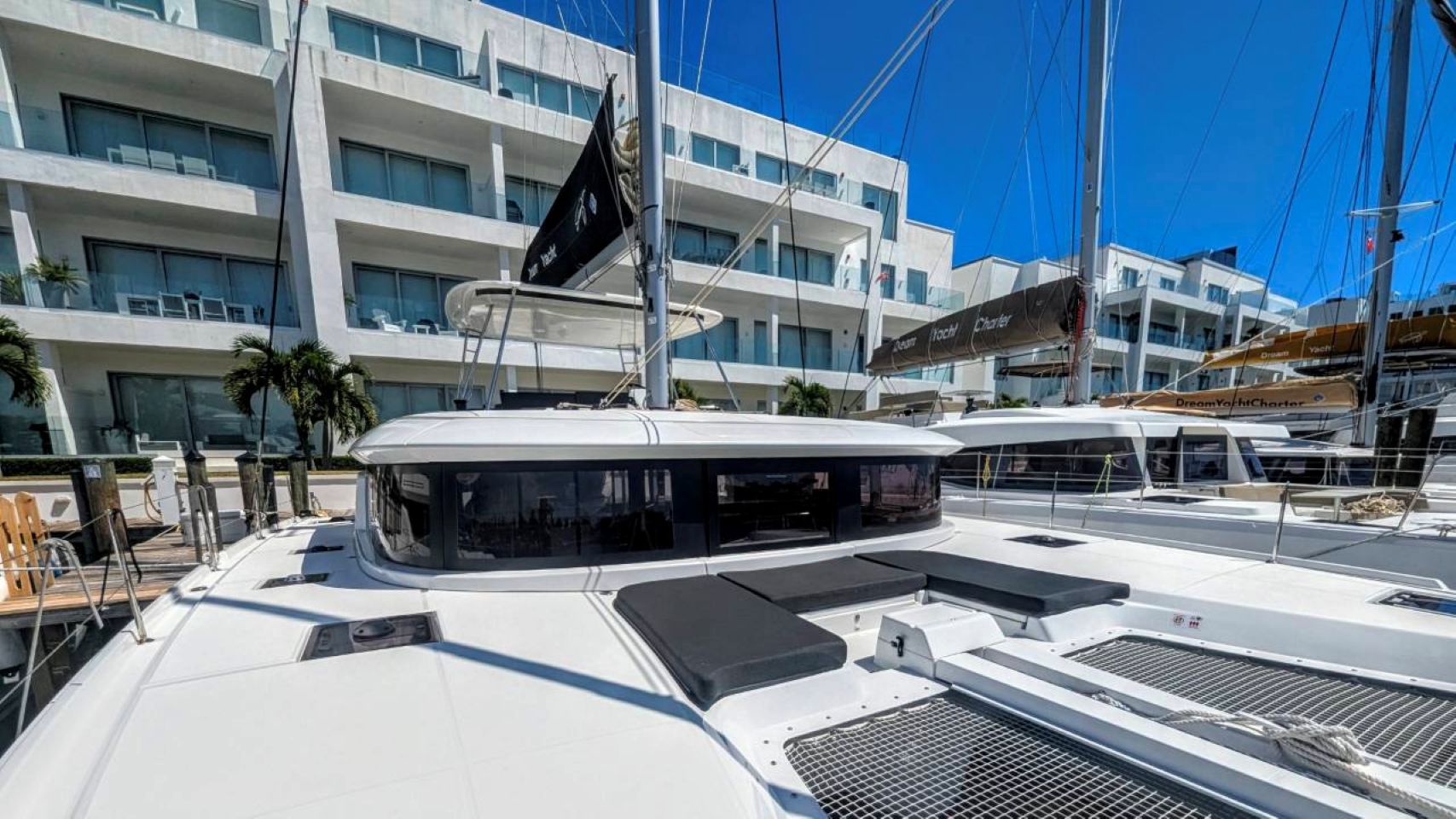 Lagoon 46 - 4 + 2 cab. — photo 7