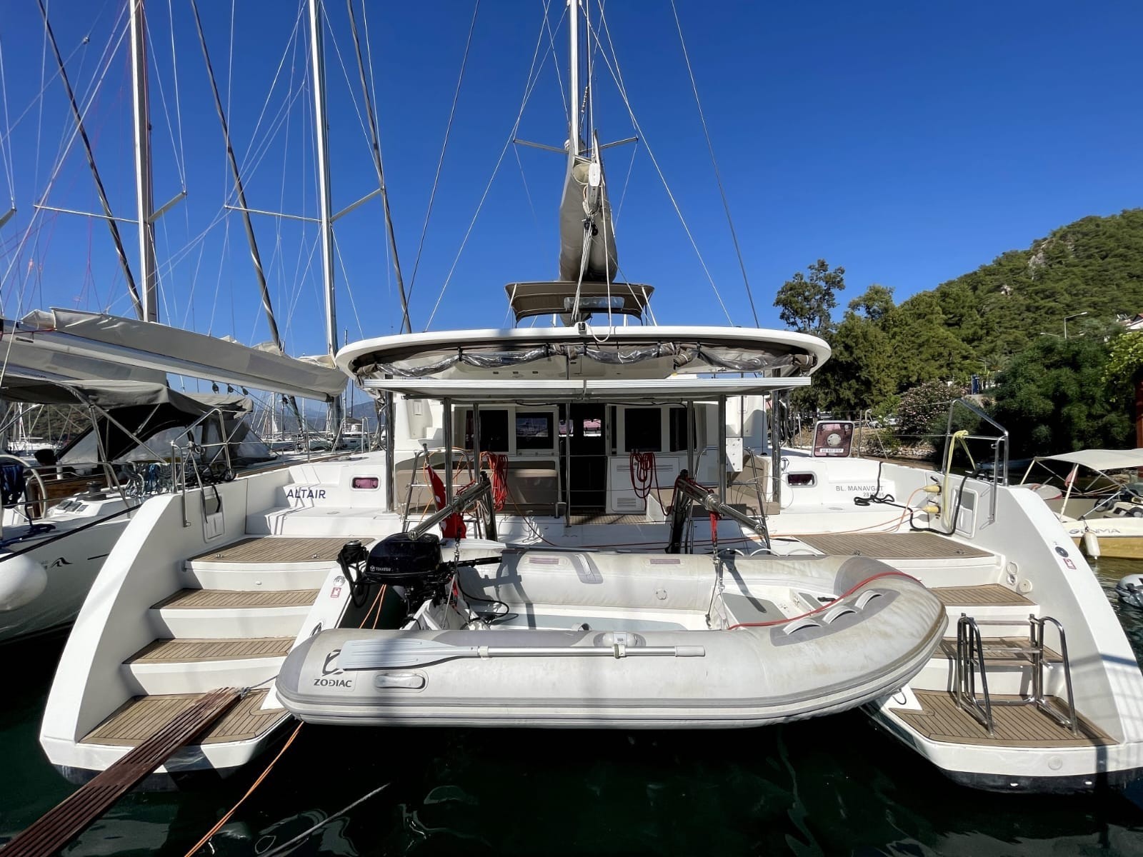 Photo #1 - Lagoon 450 F - 4 + 2 cab. (Altair) en Athènes - 43173