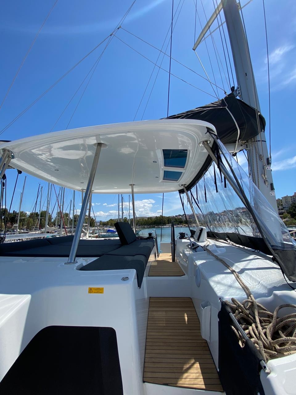 Lagoon 46 - 4 + 1 cab. — photo 8