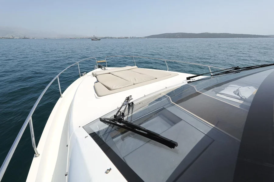 Sealine F430 (Liisa & Me)  - 3
