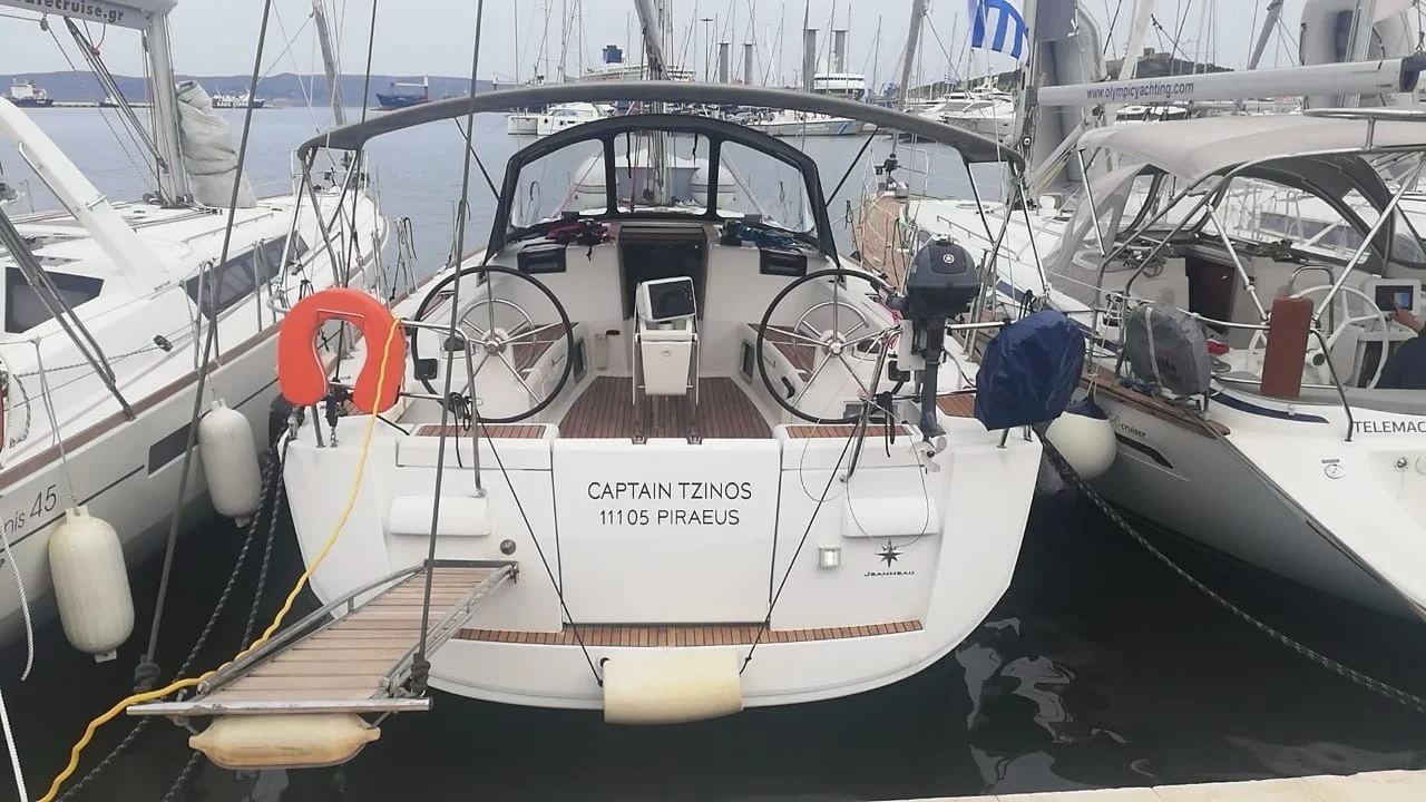 Sun Odyssey 439 (Captain Tzinos)  - 0