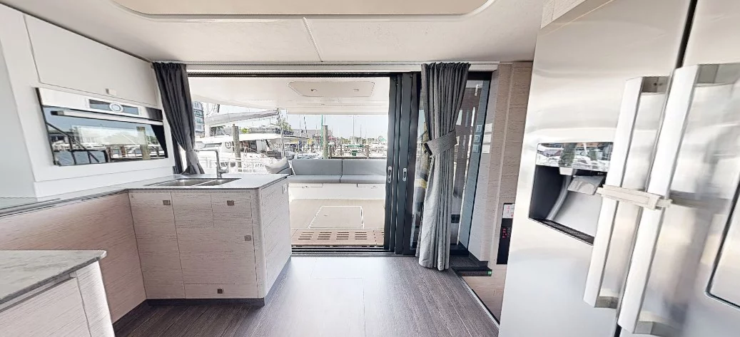 Fountaine Pajot MY6 (La Dolce Vita)  - 13