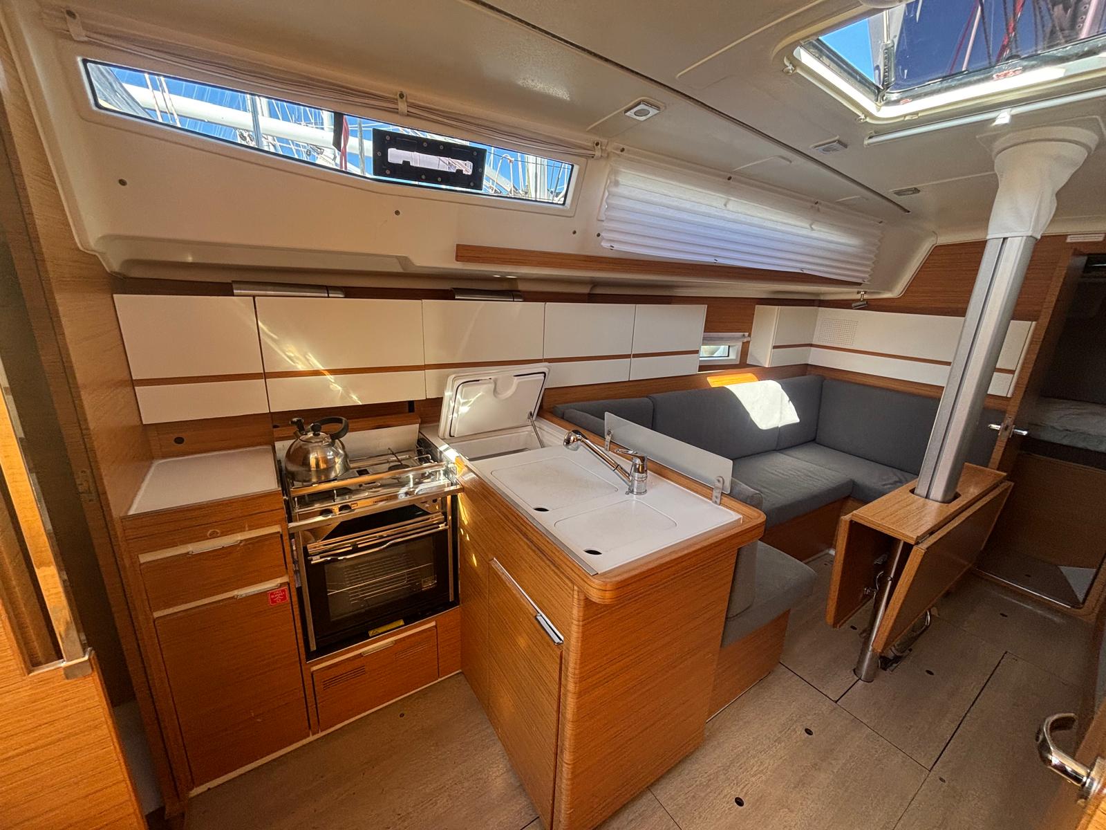 Elan E4 — photo 6