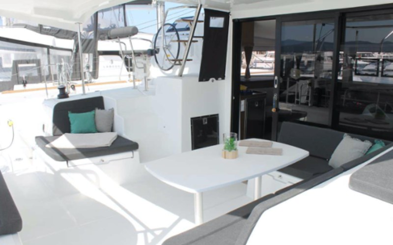 Photo #6 - Lagoon 42 - 3 + 1 cab. (Maupiti) in Saint Raphael - 43274