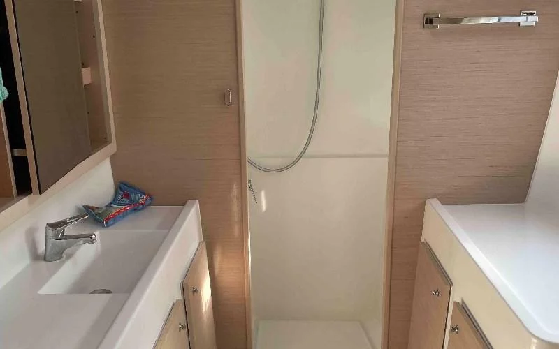 Lagoon 42 - 3 + 1 cab. (Aventura)  - 13