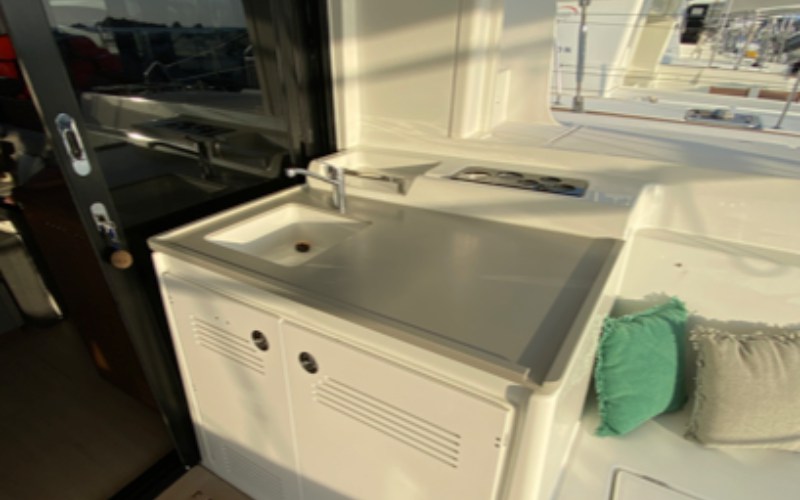 Photo #7 - Lagoon 46 OW - 3 + 1 cab. (Les Jumeaux) in Saint Raphael - 43283