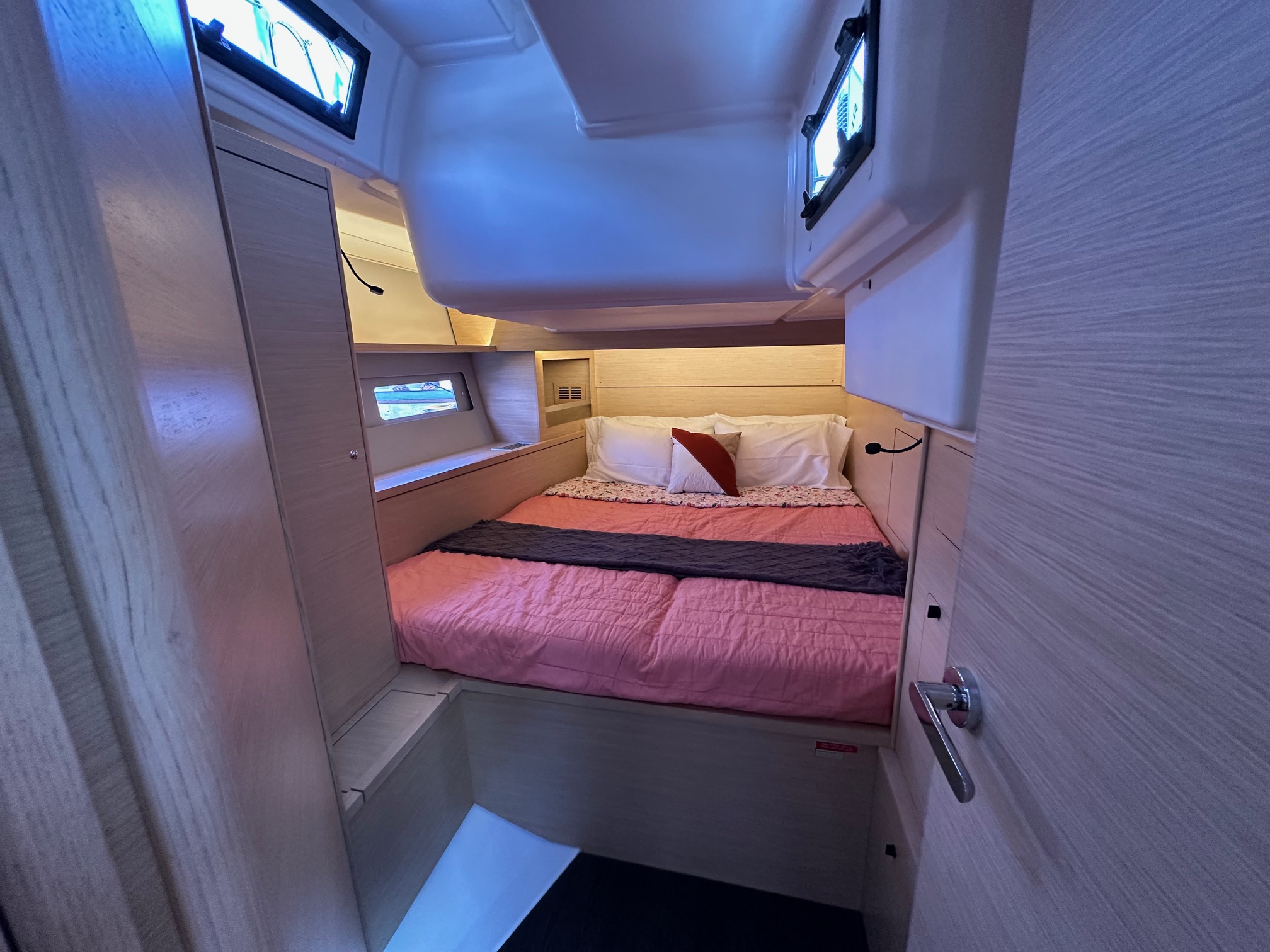 Photo #9 - Dufour 530 - 4 cab. (Dream Big) in Nanny Cay - 43290