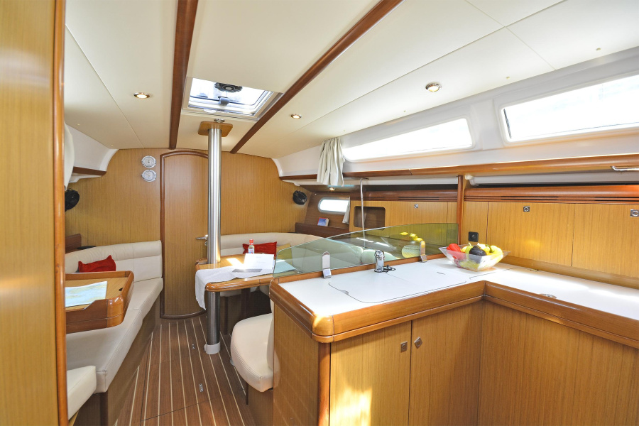 Photo #11 - Sun Odyssey 36i (Ismini) in Preveza - 43376