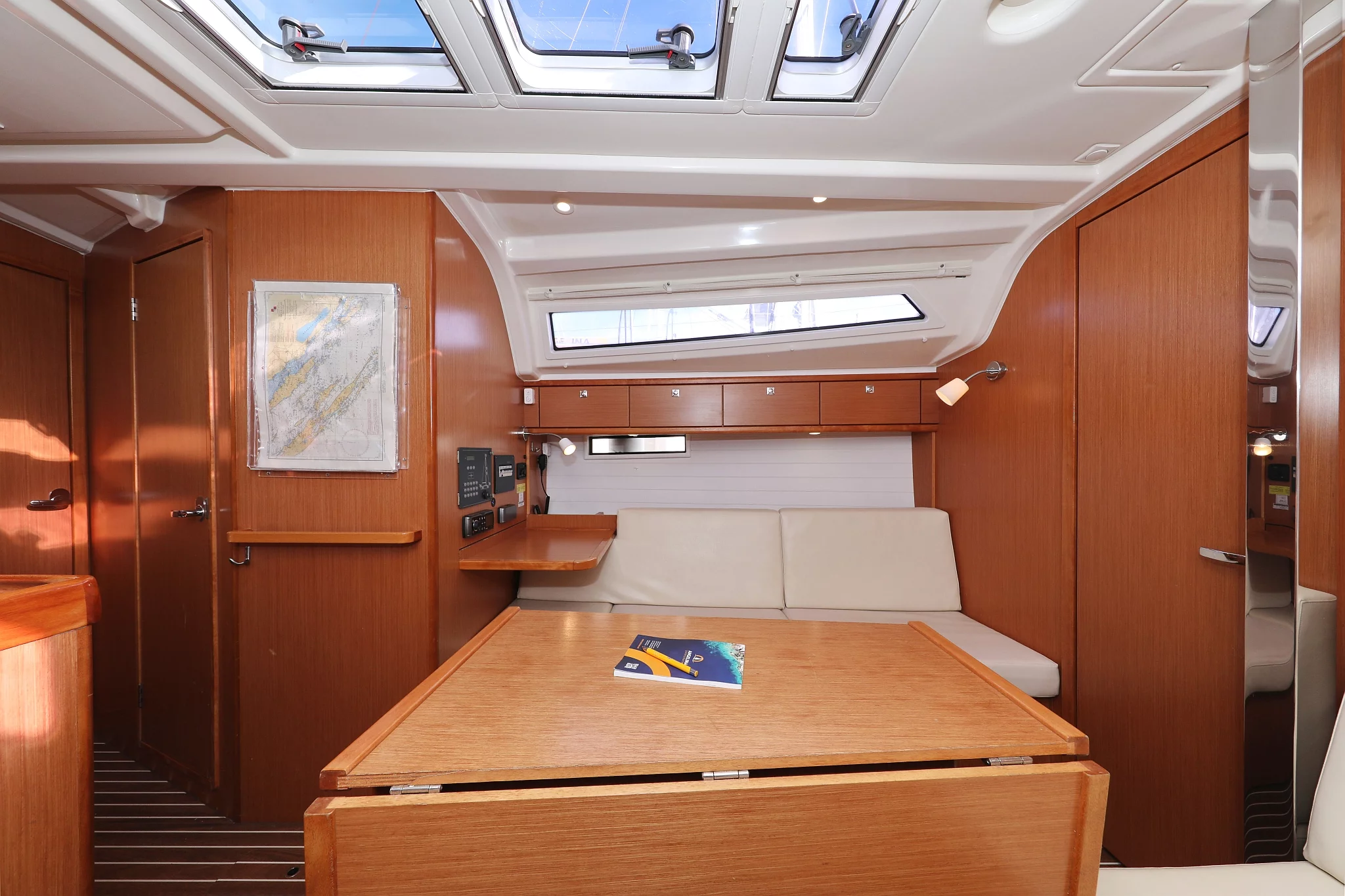 Bavaria Cruiser 37 - 3 cab. (Sun Course)  - 33