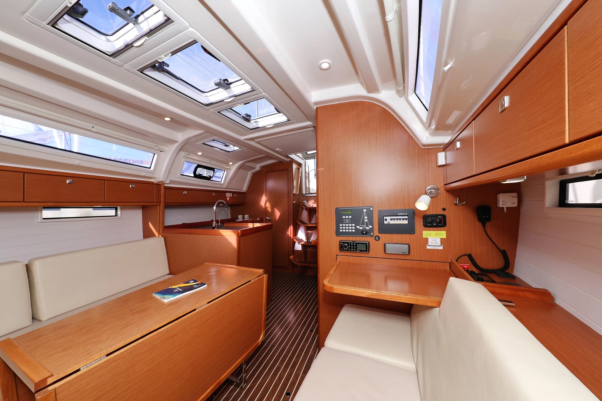 Bavaria Cruiser 37 - 3 cab. (Sun Course)  - 34