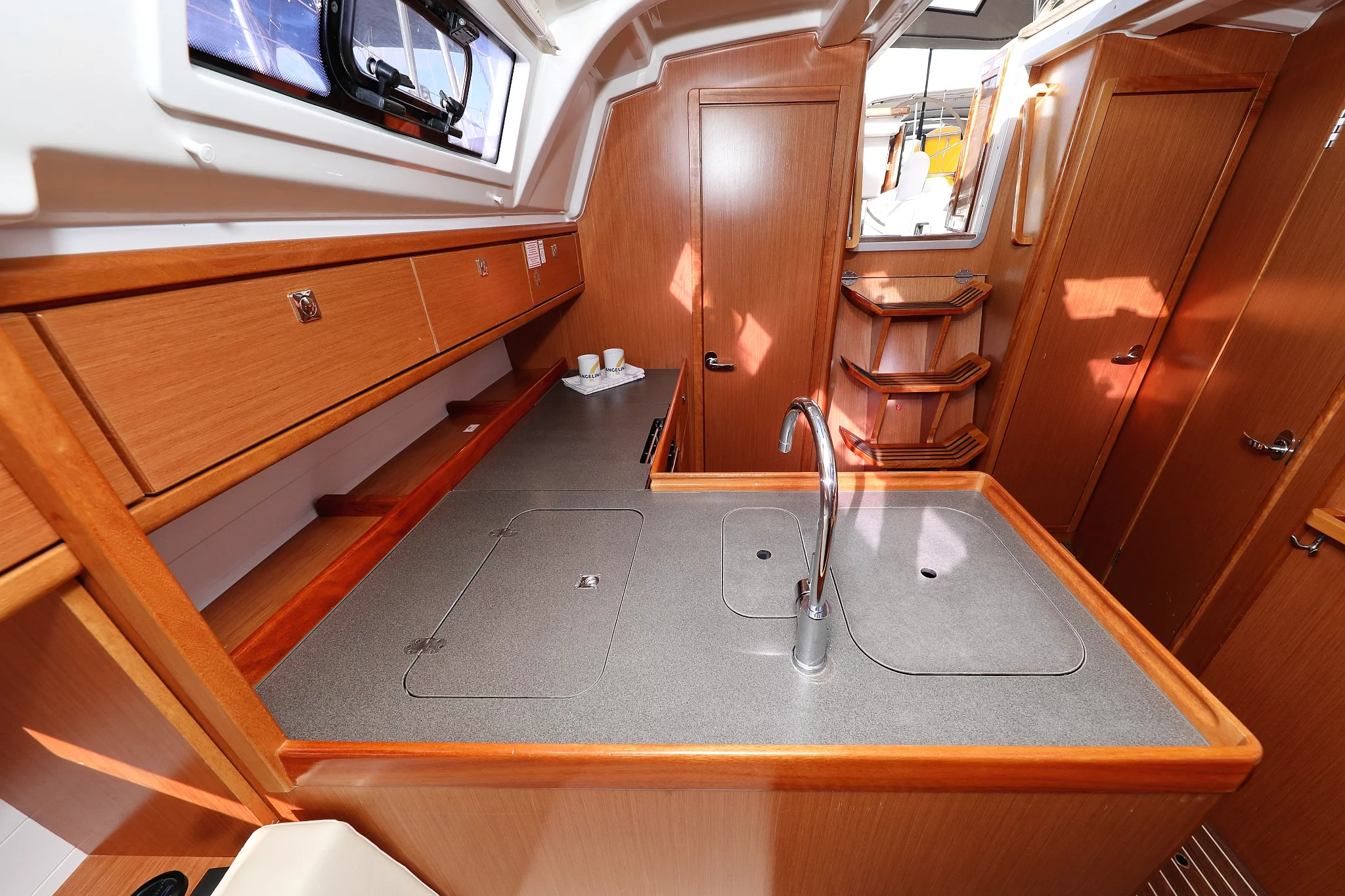 Bavaria Cruiser 37 - 3 cab. (Sun Course)  - 37