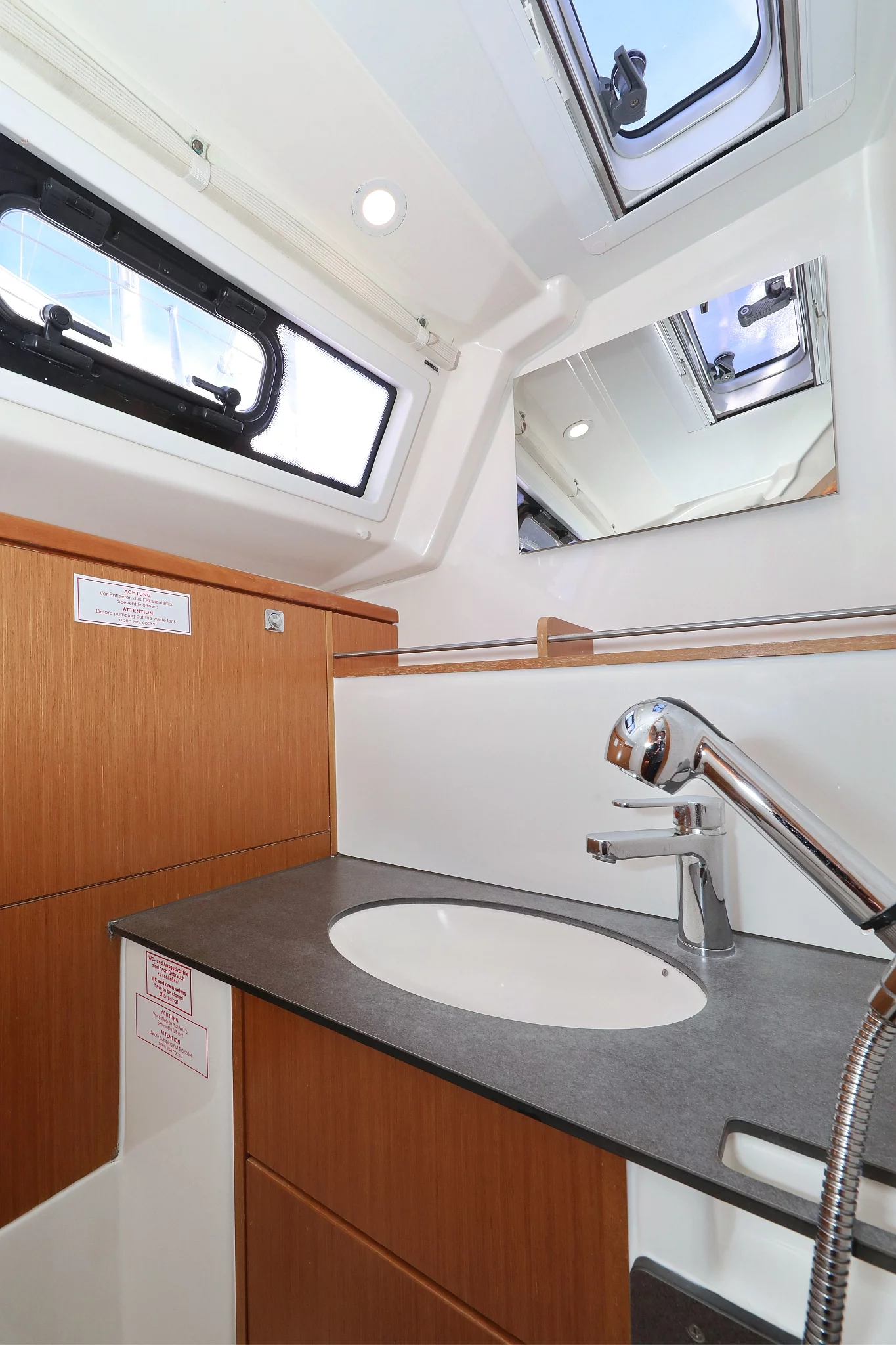 Bavaria Cruiser 37 - 3 cab. (Sun Course)  - 11