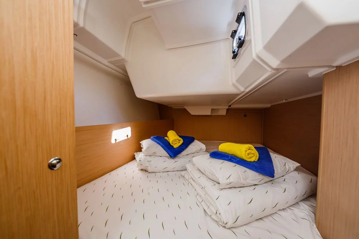 Oceanis 38.1 (Pleasure)  - 7