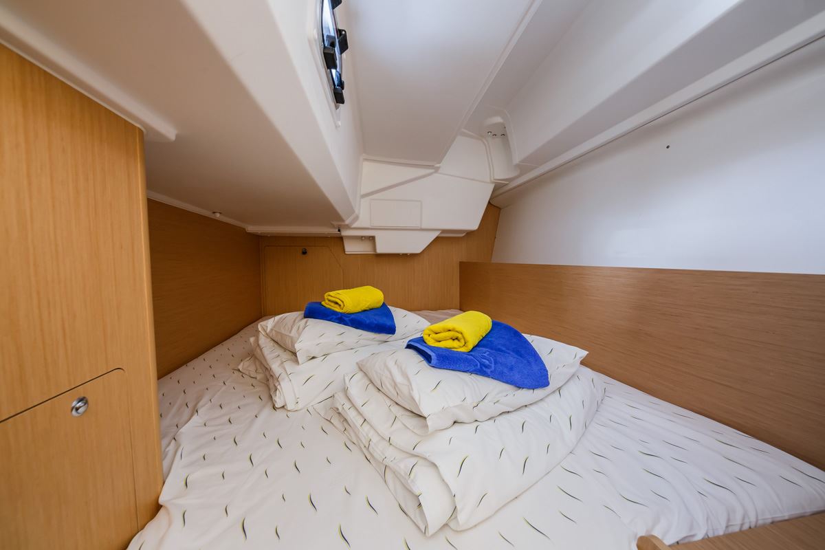 Photo #9 - Oceanis 38.1 (Pleasure) in Trogir - 43401