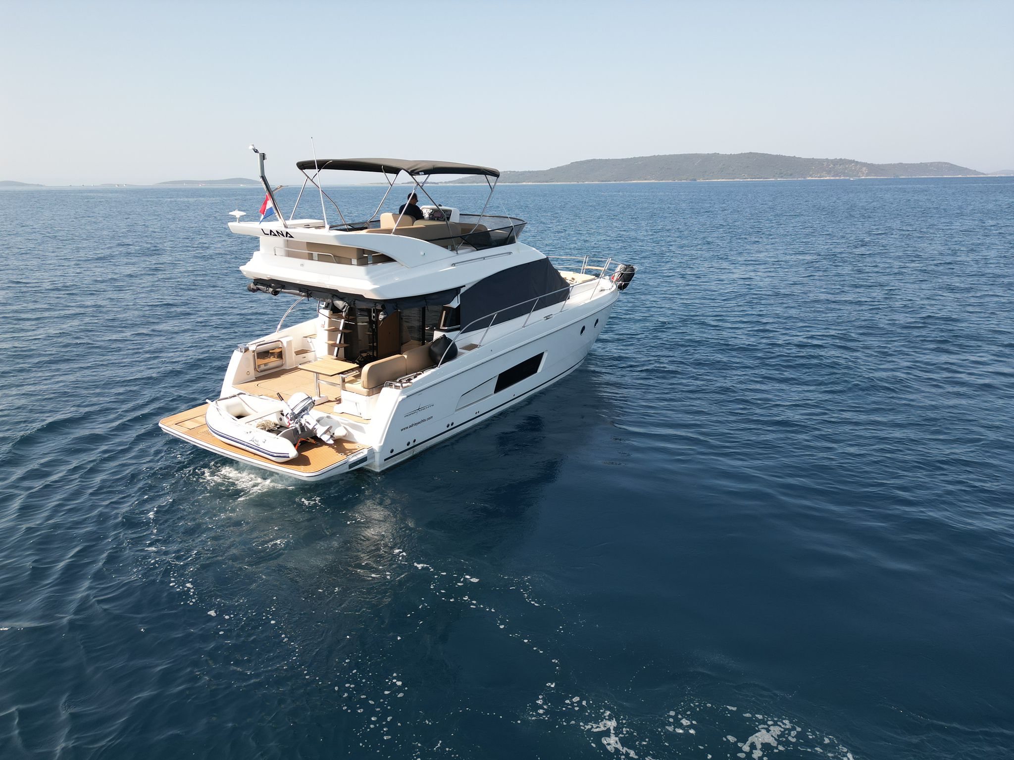 Bavaria Virtess 420 Fly — photo 7