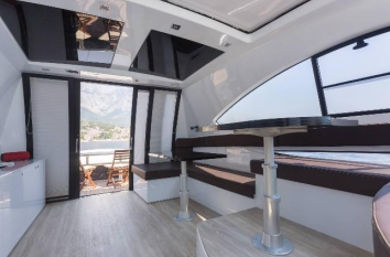 Photo #7 - Pearlsea 56 Coupe (Silver Arrow) in Split - 43414