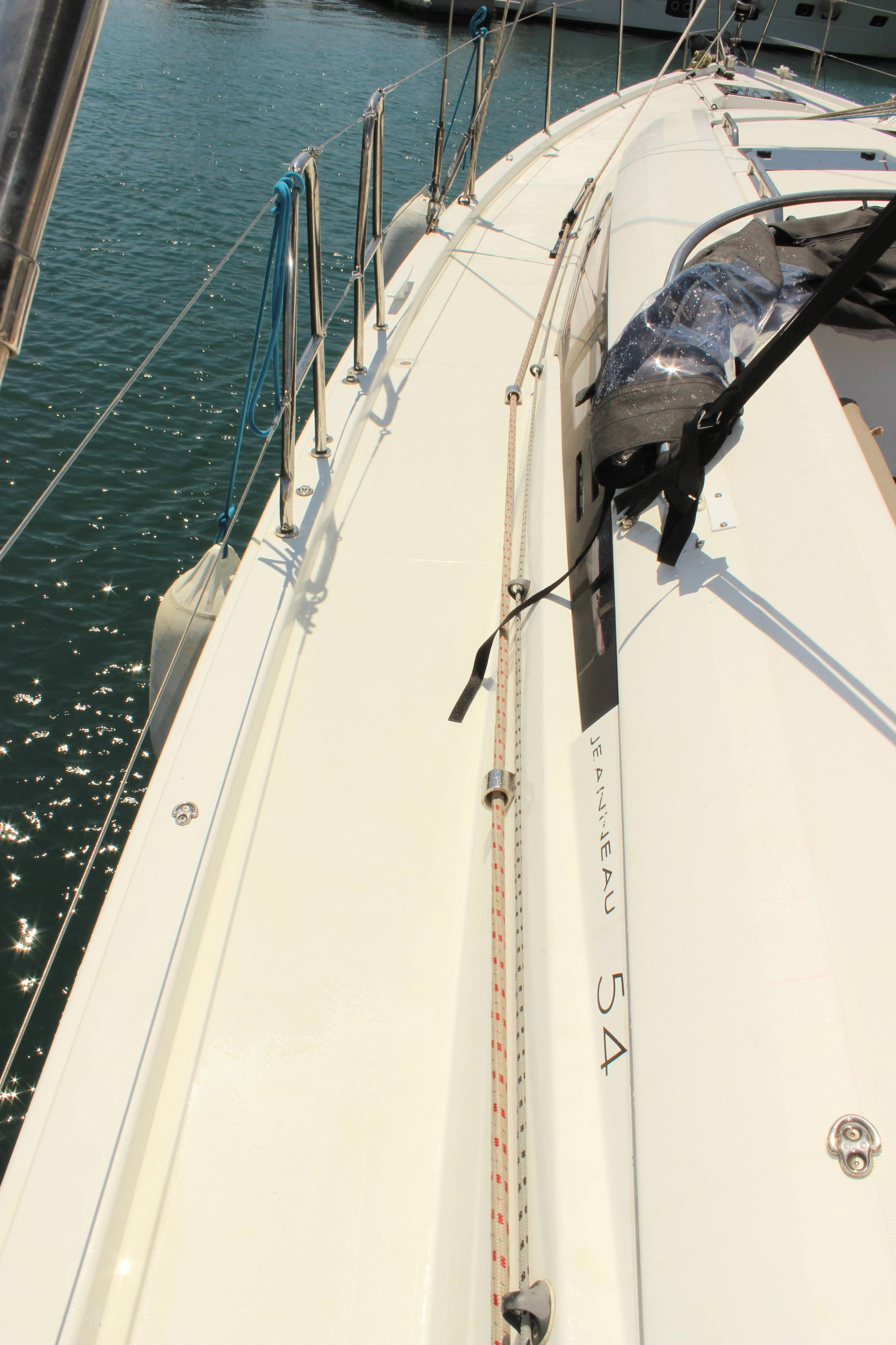 Jeanneau 54 - 6 cab. — photo 6