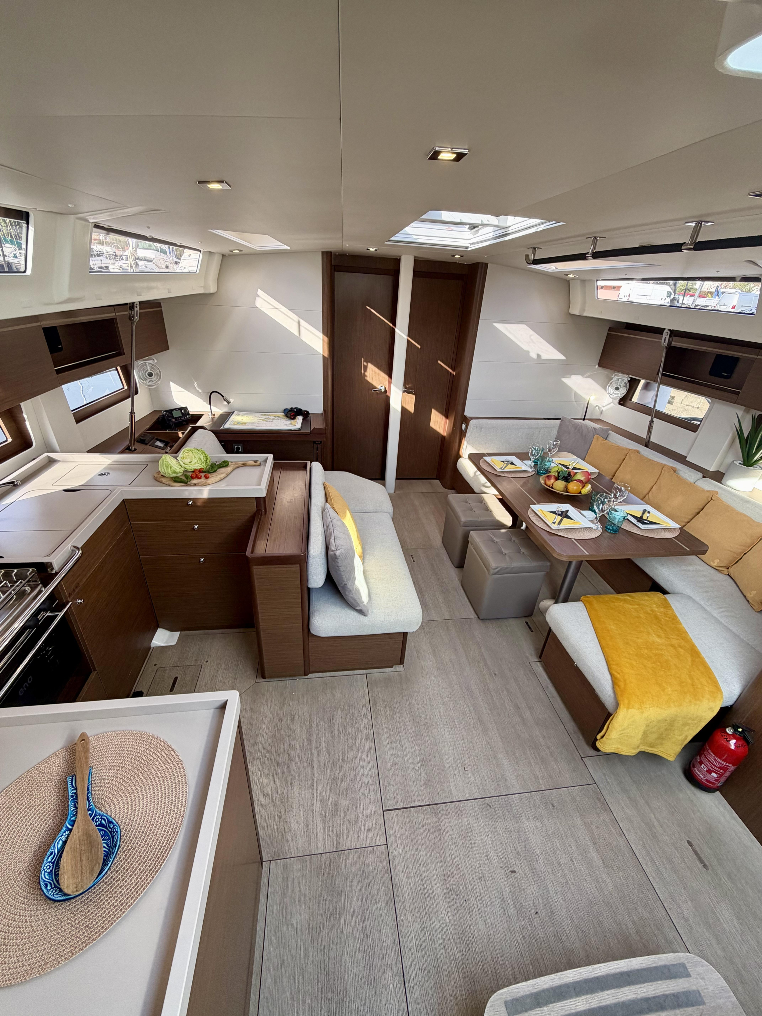 Oceanis 51.1 - 5 + 1 cab. — photo 6