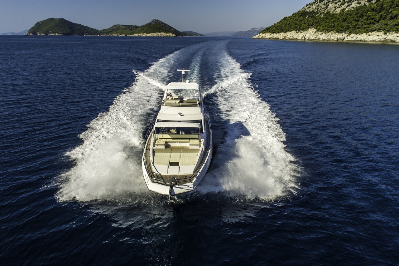 Photo #8 - Azimut 66 (Tamara II) in Trogir - 43444