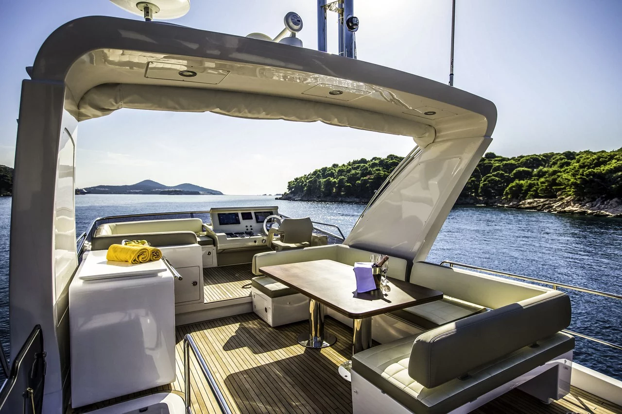 Azimut 66 (Tamara II)  - 9