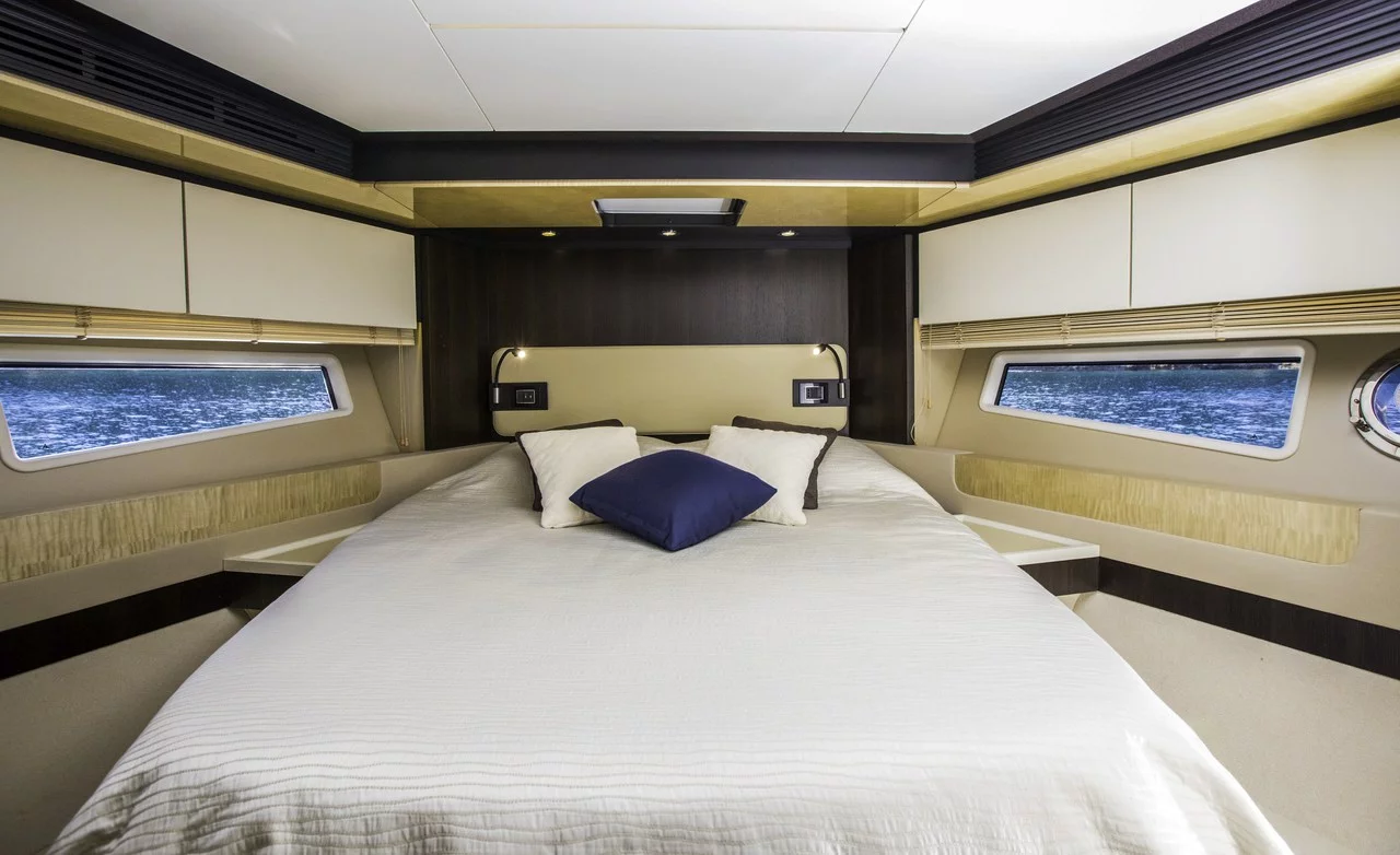 Azimut 66 (Tamara II)  - 15