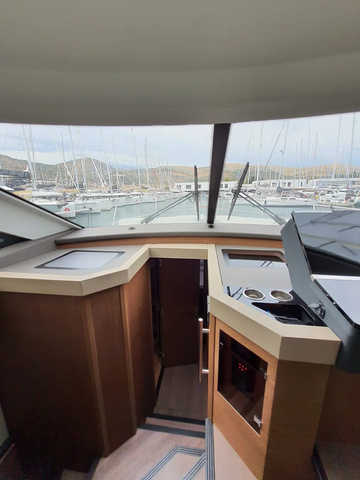 Monte Carlo 52 (Nora)  - 24