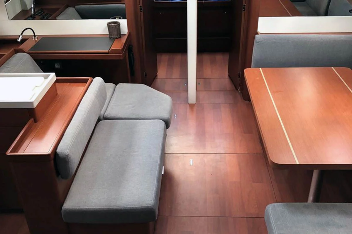 Oceanis 51.1 - 5 + 1 cab. (Christina)  - 11