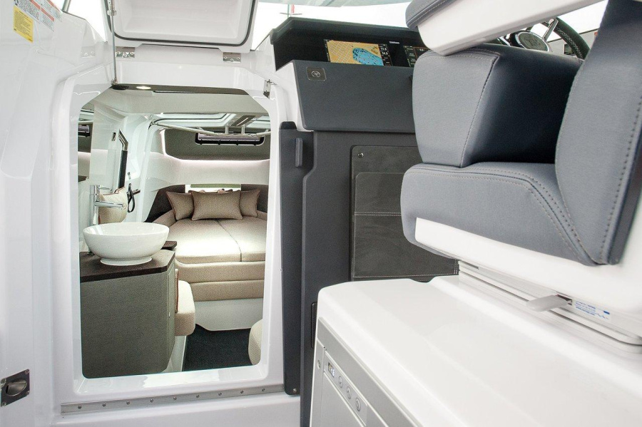 Photo #11 - Axopar 37 XC Cross Cabin (NN) en Drage - 43474