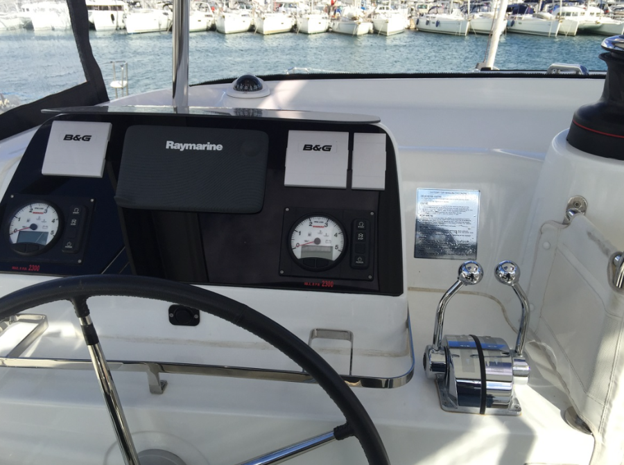Photo #9 - Lagoon 42 - 4 + 2 cab. (Iris II) in Atene - 43476