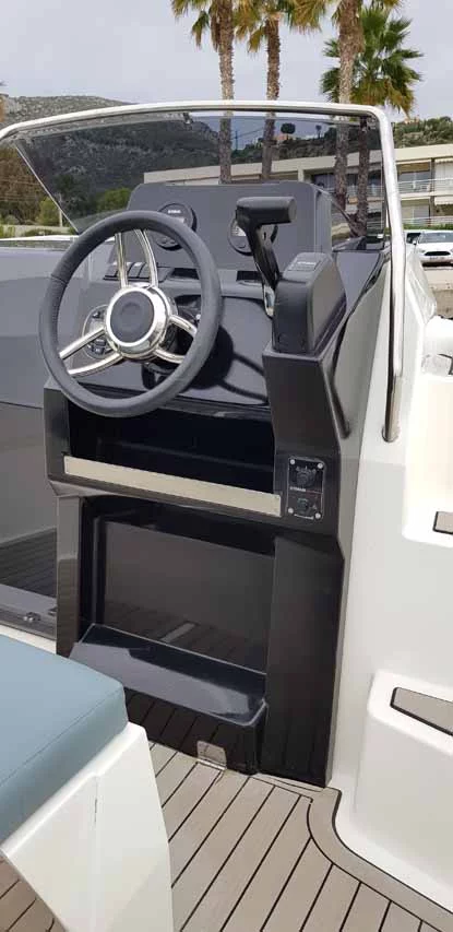 Nuva M6 Cabin (No Name)  - 6