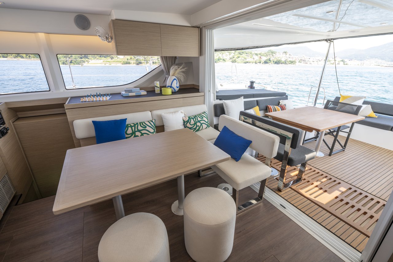 Lagoon 43 - 4 + 1 cab. — photo 10