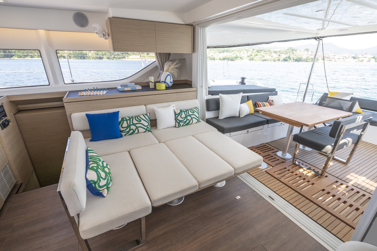 Lagoon 43 - 4 + 1 cab. — photo 12