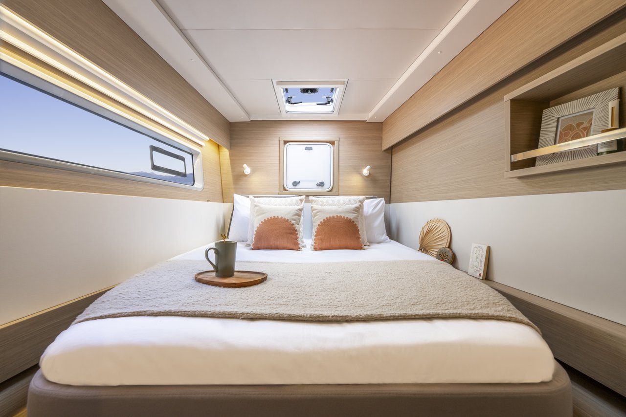 Lagoon 43 - 4 + 1 cab. — photo 18