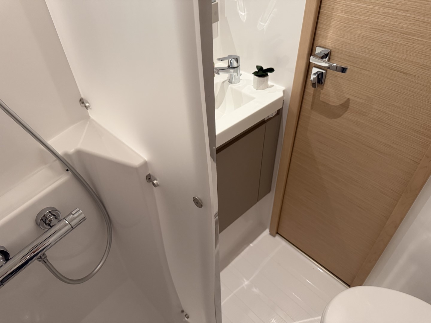 Fountaine Pajot Aura 51 - 5 + 1 cab. — photo 39