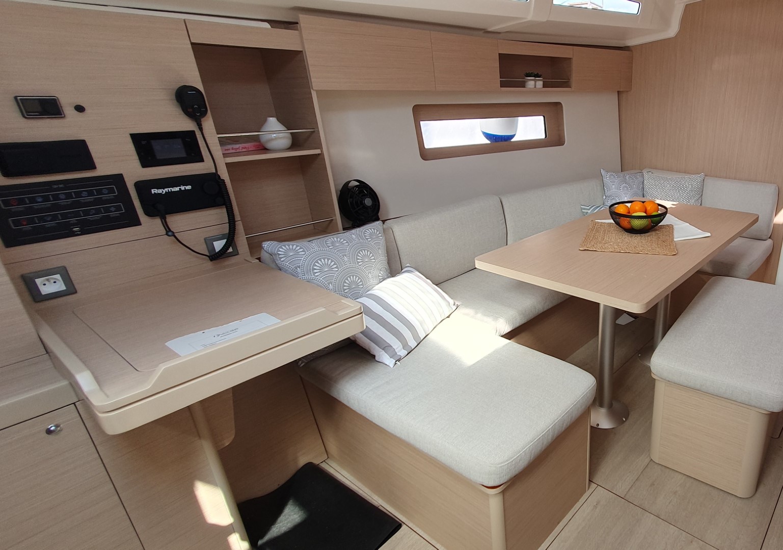 Photo #12 - Oceanis 37.1 (Breeze) in Split - 43594