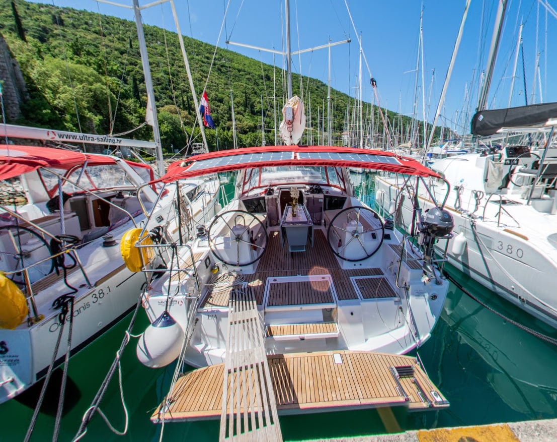Photo #1 - Oceanis 41.1 (Pia) in Dubrovnik - 43612
