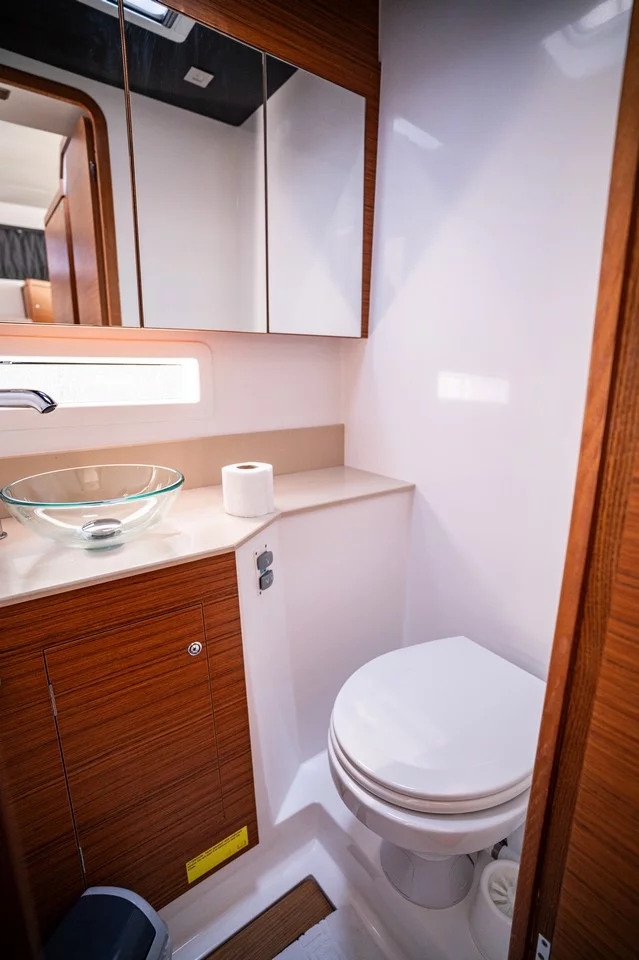 Dufour 48 Catamaran - 5 + 1 cab. (Freya)  - 33