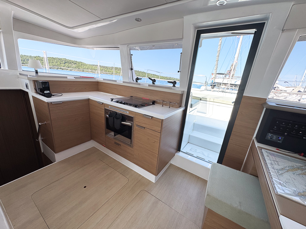 Bali 4.2 - 4 + 1 cab. — photo 24