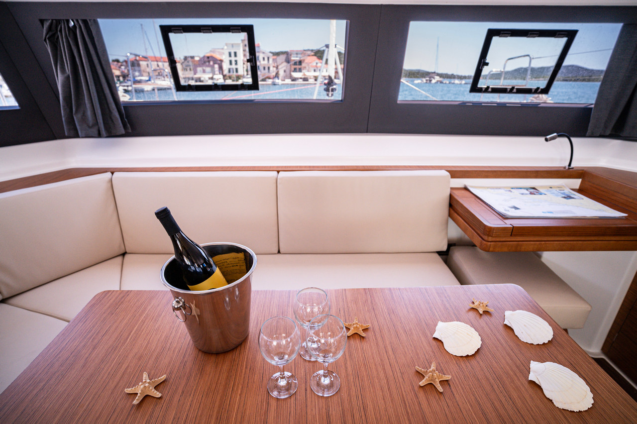 Dufour 48 Catamaran - 5 + 1 cab. — photo 10