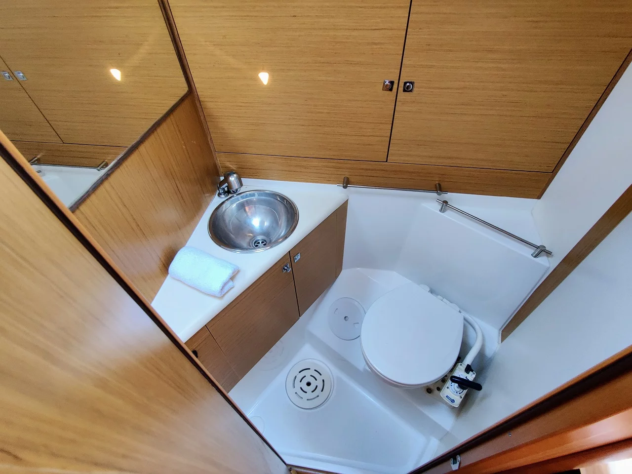 Sun Odyssey 49i (Lady Joanna)  - 9
